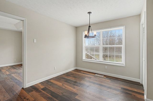 1166 Peter Pond Rd, Ashland City, TN 37015