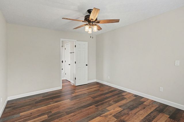 1166 Peter Pond Rd, Ashland City, TN 37015