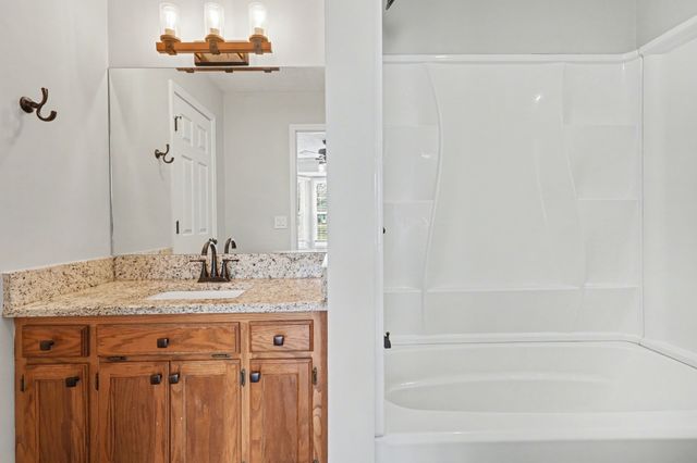 1166 Peter Pond Rd, Ashland City, TN 37015