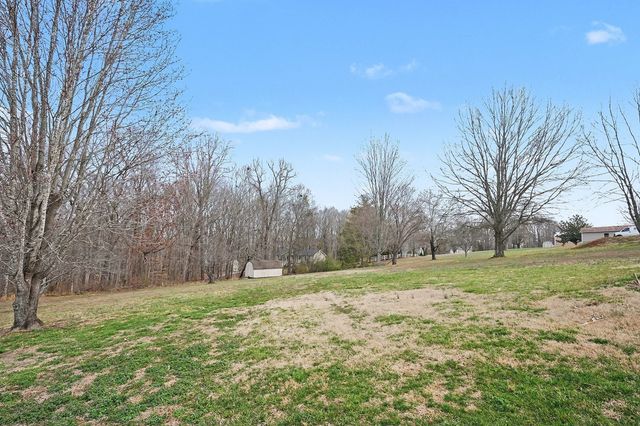 1166 Peter Pond Rd, Ashland City, TN 37015