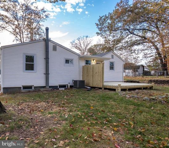 822 WARBURTON LN, Fort Washington, MD 20744