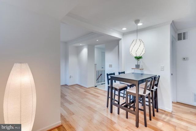 822 WARBURTON LN, Fort Washington, MD 20744