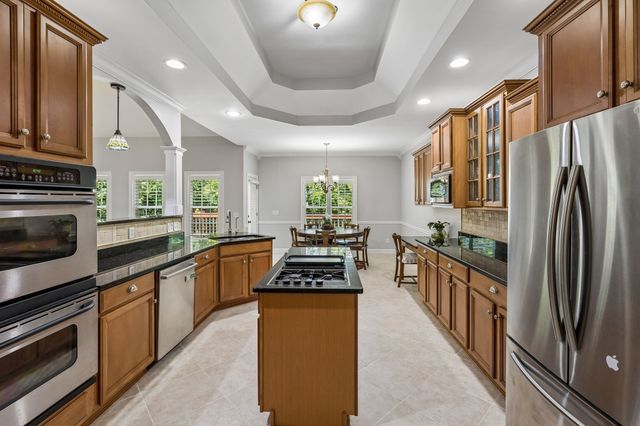 402 Five Oaks Blvd, Lebanon, TN 37087