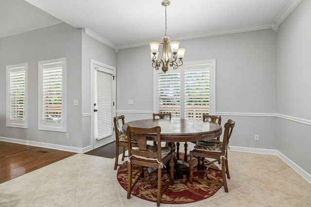 402 Five Oaks Blvd, Lebanon, TN 37087