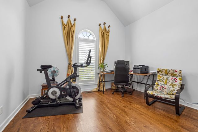 402 Five Oaks Blvd, Lebanon, TN 37087
