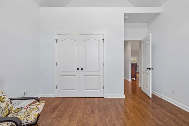 402 Five Oaks Blvd, Lebanon, TN 37087