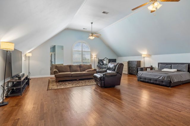 402 Five Oaks Blvd, Lebanon, TN 37087