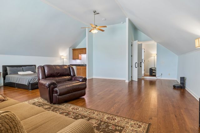 402 Five Oaks Blvd, Lebanon, TN 37087