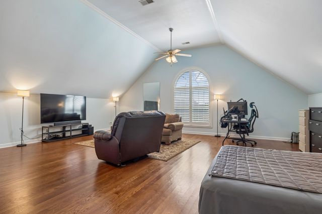 402 Five Oaks Blvd, Lebanon, TN 37087