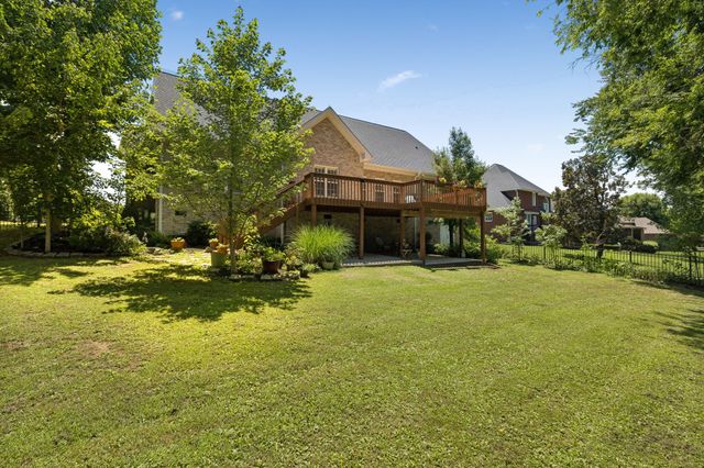 402 Five Oaks Blvd, Lebanon, TN 37087