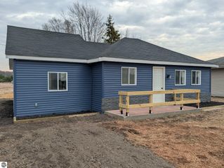 5526 N State Road, Alma, MI 48801