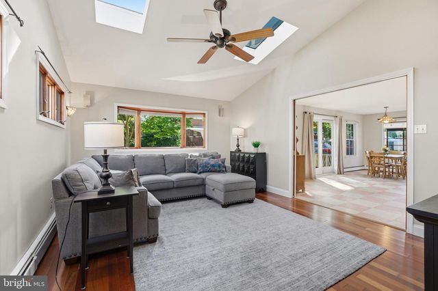 415 BRENTWOOD RD, Havertown, PA 19083