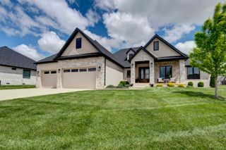 1510 North Lake Edge Drive, Springfield, MO 65802
