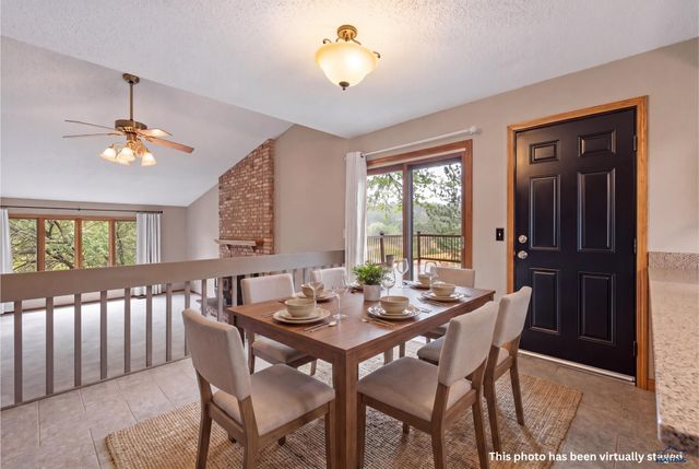 3005 SUNNY HILL CIR, Rapid City, SD 57702