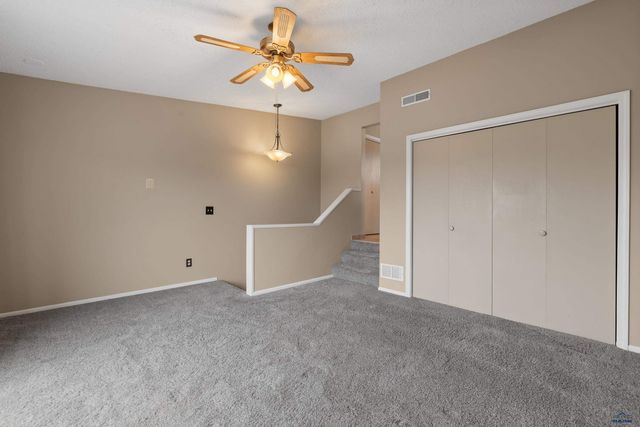 3005 SUNNY HILL CIR, Rapid City, SD 57702