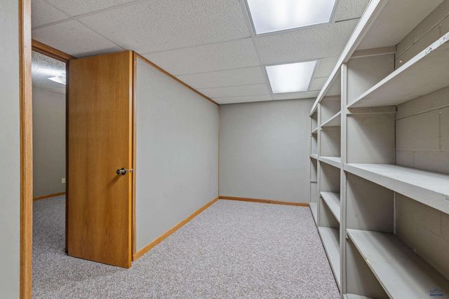 3005 SUNNY HILL CIR, Rapid City, SD 57702
