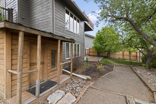 3005 SUNNY HILL CIR, Rapid City, SD 57702