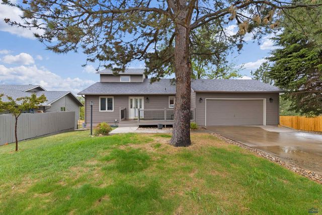 3005 SUNNY HILL CIR, Rapid City, SD 57702
