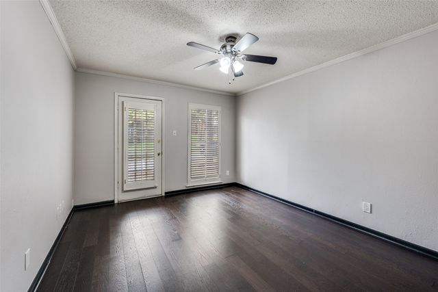 2705 Black Oak Lane, Arlington, TX 76012