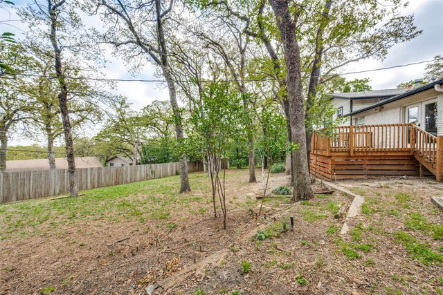 2705 Black Oak Lane, Arlington, TX 76012