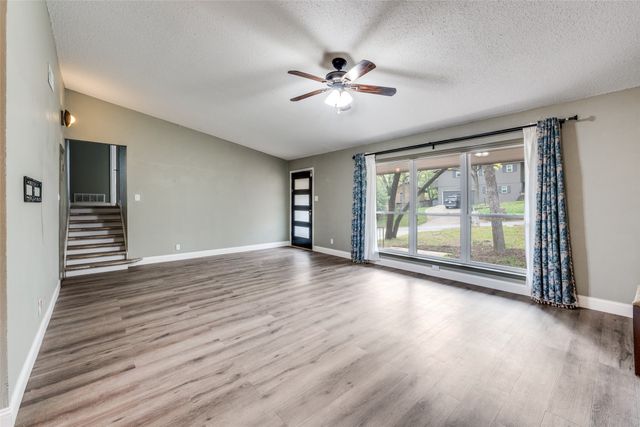 2705 Black Oak Lane, Arlington, TX 76012