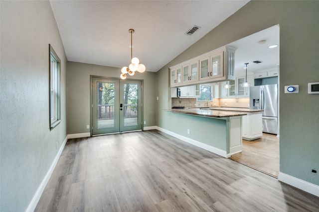 2705 Black Oak Lane, Arlington, TX 76012