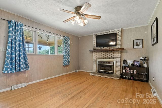 101 Lowman Street, Connelly Springs, NC 28612