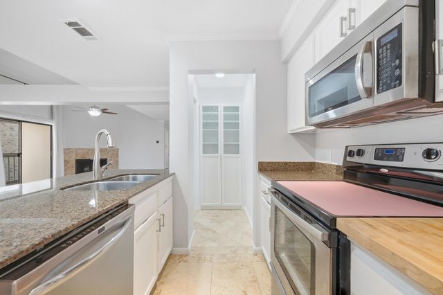 8888 Tallwood DR 1306, Austin, TX 78759