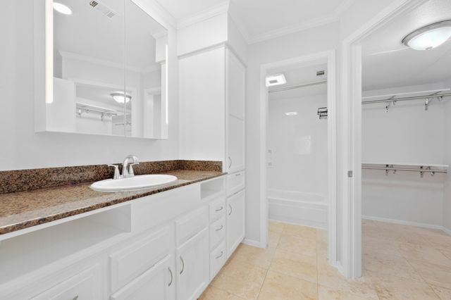 8888 Tallwood DR 1306, Austin, TX 78759
