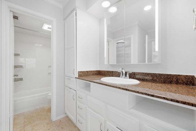 8888 Tallwood DR 1306, Austin, TX 78759