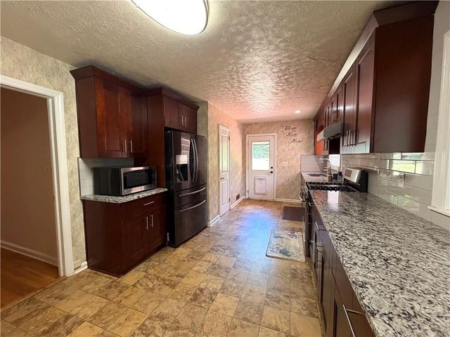 164 Osner Drive, Atlanta, GA 30342