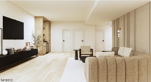 43 Orchard Rd, Florham Park Boro, NJ 07932