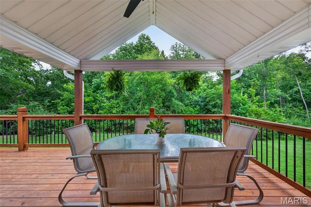 893 Home Park Drive, St Peters, MO 63376