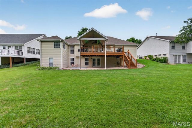 893 Home Park Drive, St Peters, MO 63376
