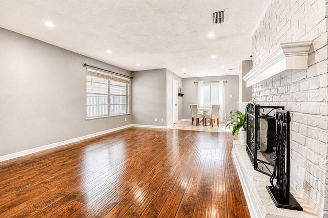 1907 Round Spring Drive, Houston, TX 77339