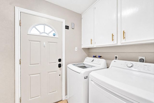 1907 Round Spring Drive, Houston, TX 77339