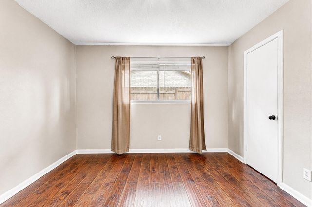 1907 Round Spring Drive, Houston, TX 77339