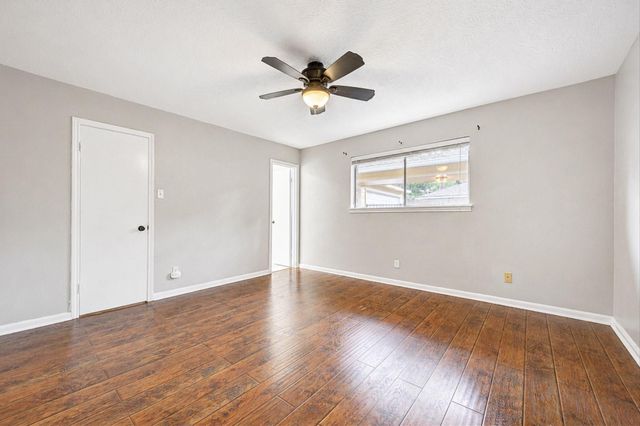 1907 Round Spring Drive, Houston, TX 77339