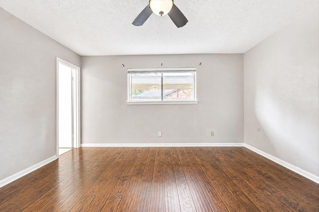 1907 Round Spring Drive, Houston, TX 77339