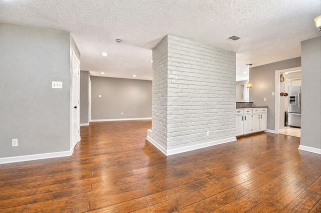 1907 Round Spring Drive, Houston, TX 77339