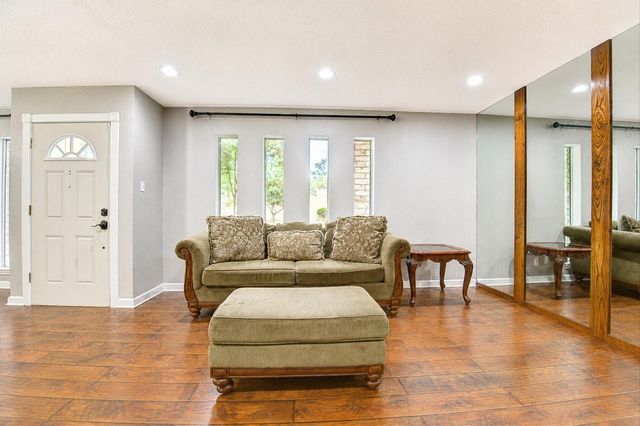 1907 Round Spring Drive, Houston, TX 77339