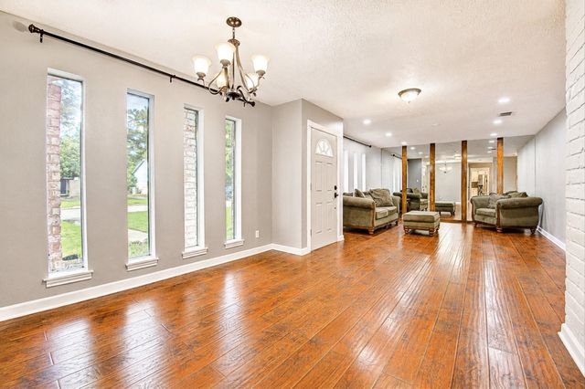 1907 Round Spring Drive, Houston, TX 77339