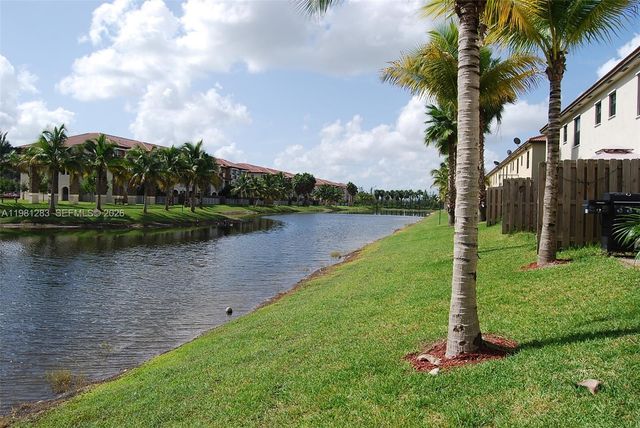 8899 NW 98 AV 8899, Doral, FL 33178