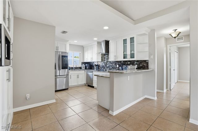 4421 SW 14th PL, Cape Coral, FL 33914