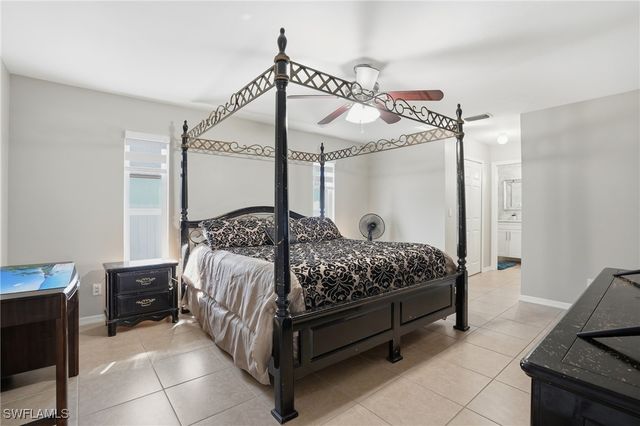 4421 SW 14th PL, Cape Coral, FL 33914