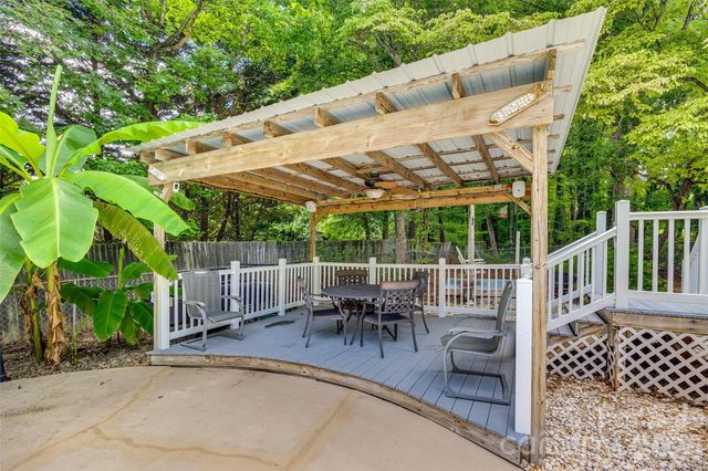 109 Falling Leaf Lane, Mount Holly, NC 28120