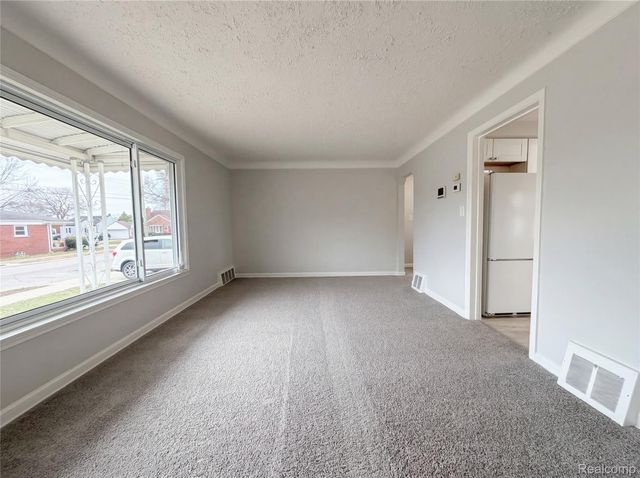 22103 Wilmot Avenue, Eastpointe, MI 48021