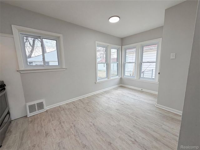 22103 Wilmot Avenue, Eastpointe, MI 48021