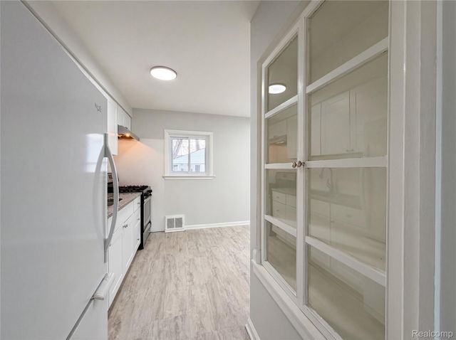 22103 Wilmot Avenue, Eastpointe, MI 48021