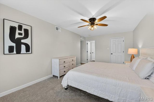 970 N Spoede Road 26, St Louis, MO 63146